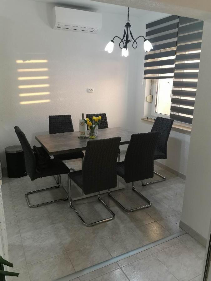 Guesthouse Nadia Senj  Zewnętrze zdjęcie